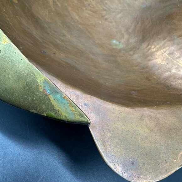 Mid Century Hammered Brass Copper Fish Dish Abalone Shell Inlay Mexico Footed - Picture 7 of 11